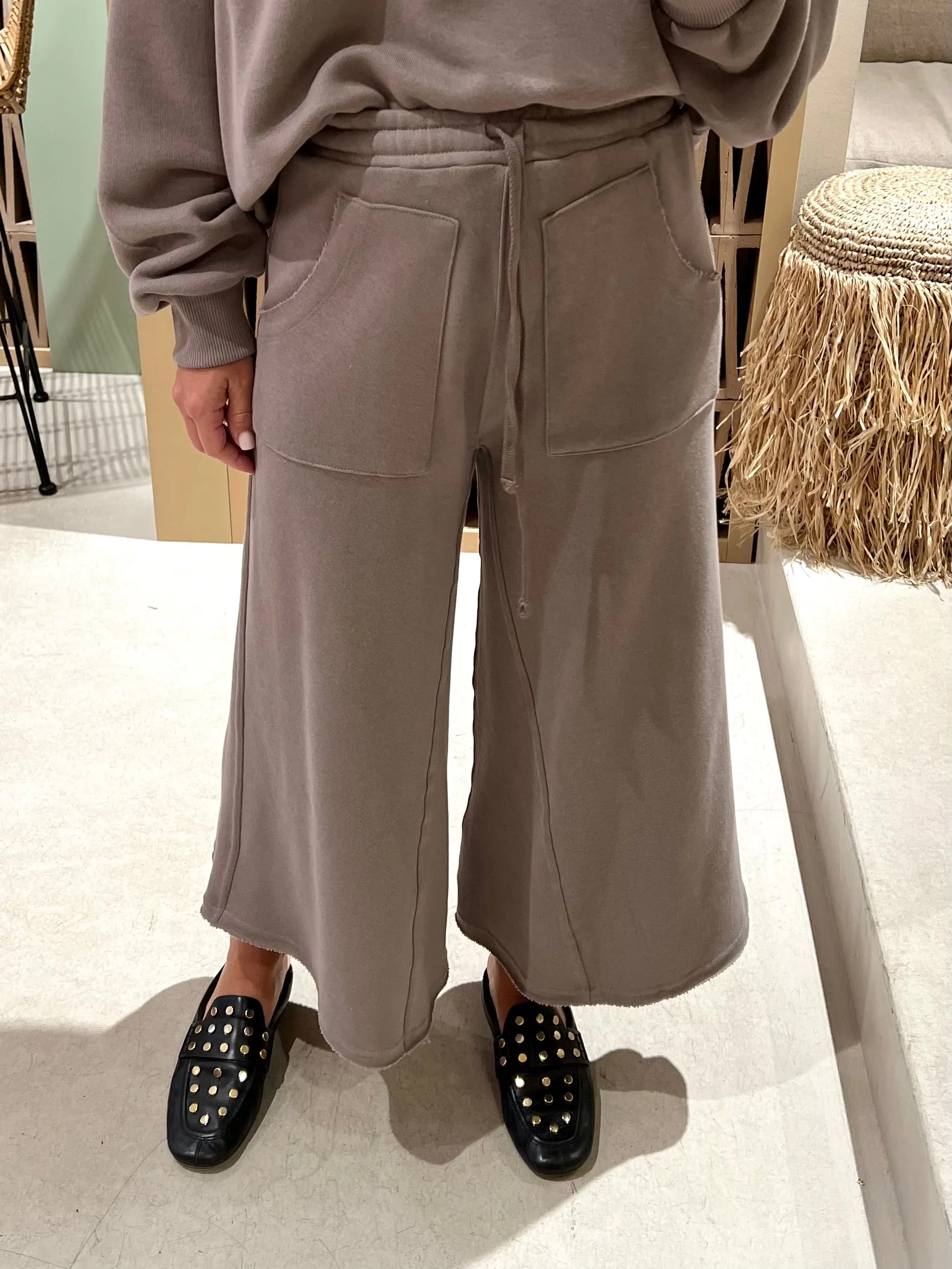 WIDE SWEATPANT CULOTTES